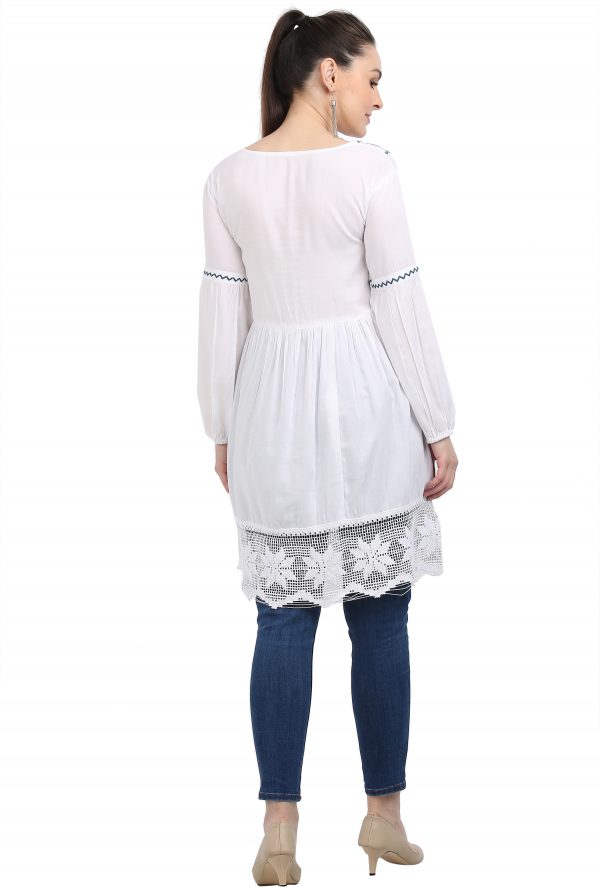 FF-TXUZZRQW-Casual Regular Sleeves Embroidered Women White Top